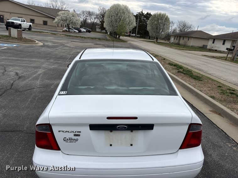 image for item FG0151 2007 Ford Focus SE SUV