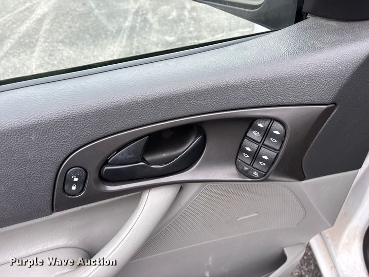 image for item FG0151 2007 Ford Focus SE SUV