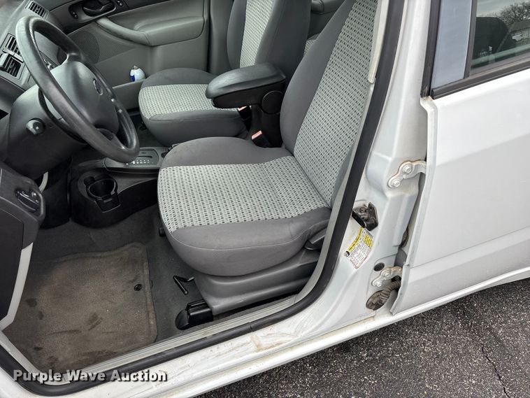 image for item FG0151 2007 Ford Focus SE SUV