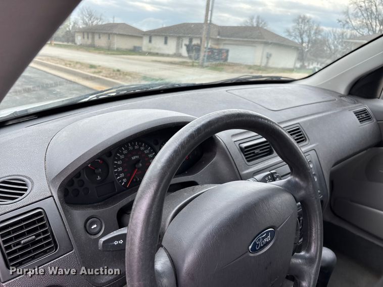 image for item FG0151 2007 Ford Focus SE SUV