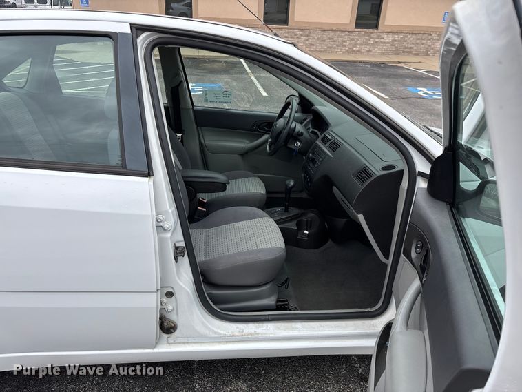image for item FG0151 2007 Ford Focus SE SUV