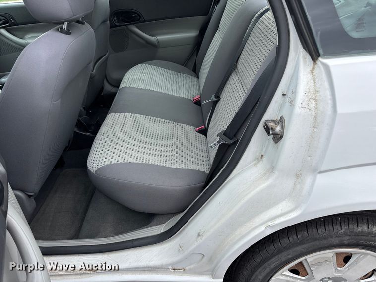 image for item FG0151 2007 Ford Focus SE SUV