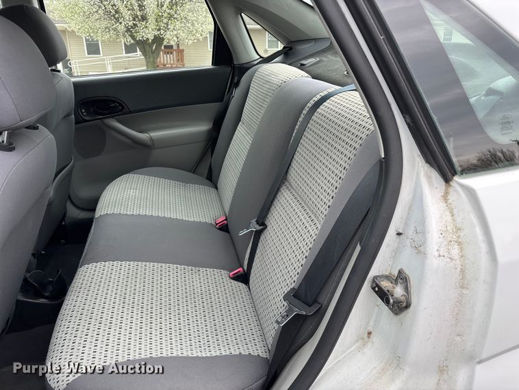 image for item FG0151 2007 Ford Focus SE SUV