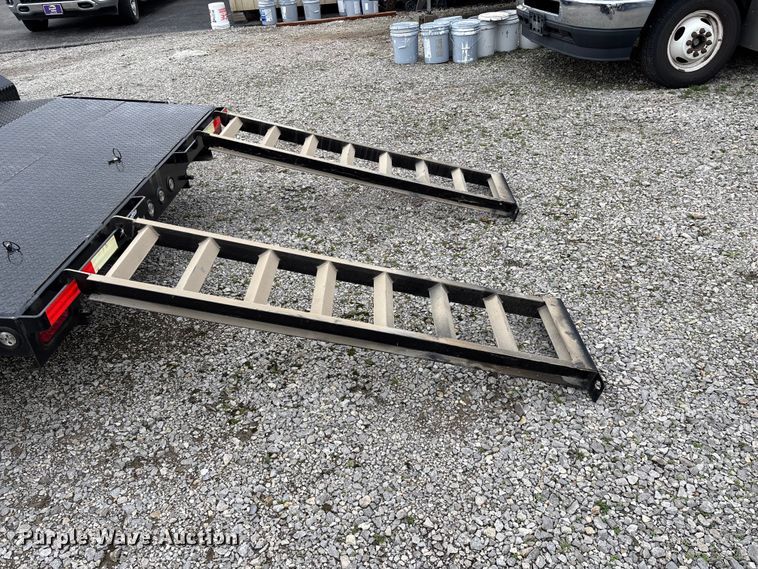 image for item FG0155 2021 Starlite  82-H185CRDV utility trailer