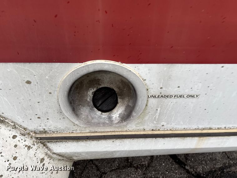 image for item FG0156 2006 Ford E350 Super Duty shuttle bus