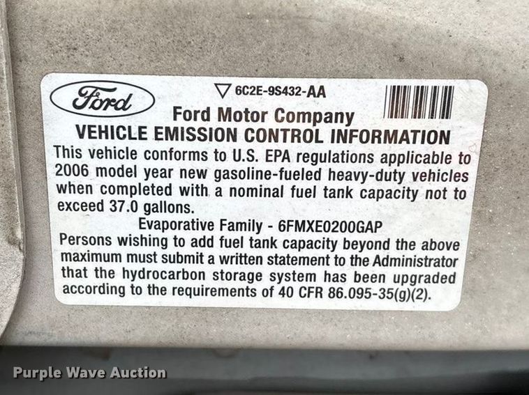 image for item FG0156 2006 Ford E350 Super Duty shuttle bus