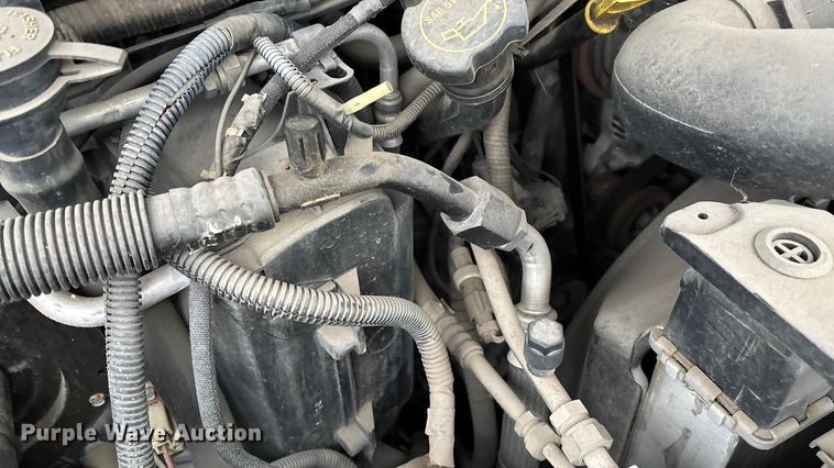 image for item FG0156 2006 Ford E350 Super Duty shuttle bus