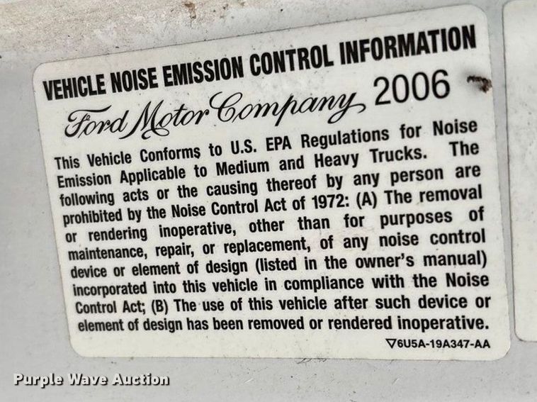 image for item FG0156 2006 Ford E350 Super Duty shuttle bus