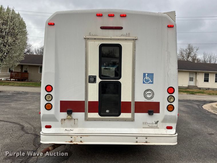 image for item FG0157 2008 Ford E350 Super Duty shuttle bus