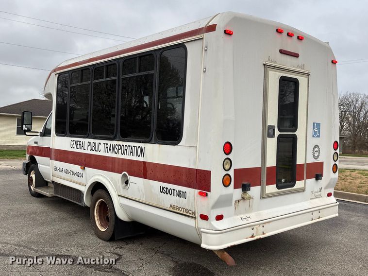 image for item FG0157 2008 Ford E350 Super Duty shuttle bus