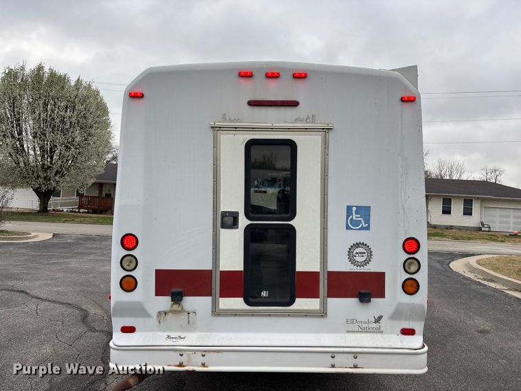 image for item FG0157 2008 Ford E350 Super Duty shuttle bus