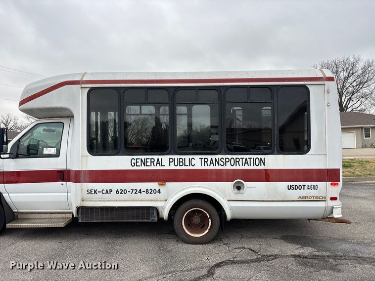 image for item FG0157 2008 Ford E350 Super Duty shuttle bus