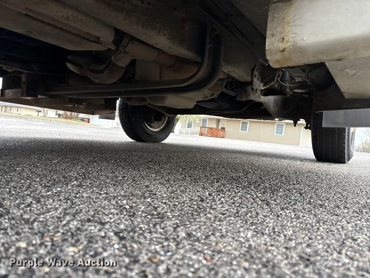 image for item FG0157 2008 Ford E350 Super Duty shuttle bus