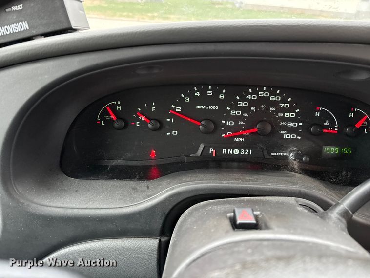 image for item FG0157 2008 Ford E350 Super Duty shuttle bus