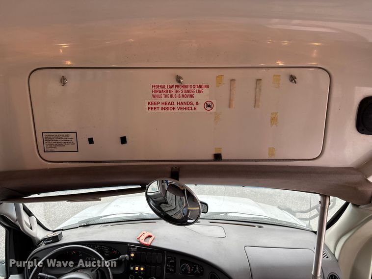 image for item FG0157 2008 Ford E350 Super Duty shuttle bus