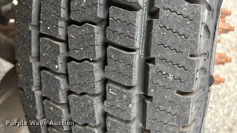 image for item FG0157 2008 Ford E350 Super Duty shuttle bus