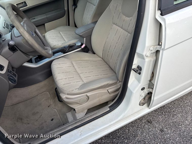 image for item FG0158 2009 Ford Focus SE 