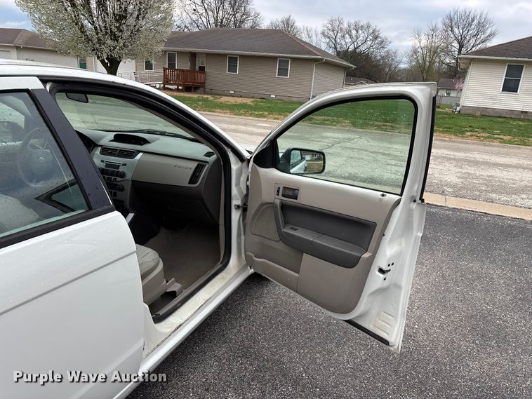 image for item FG0158 2009 Ford Focus SE 