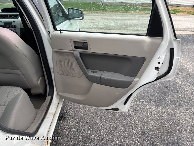 image for item FG0158 2009 Ford Focus SE 