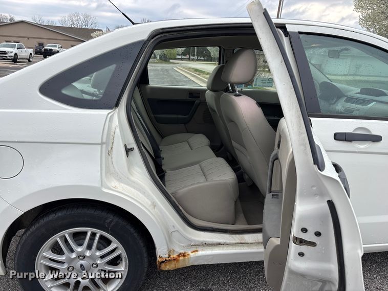 image for item FG0158 2009 Ford Focus SE 