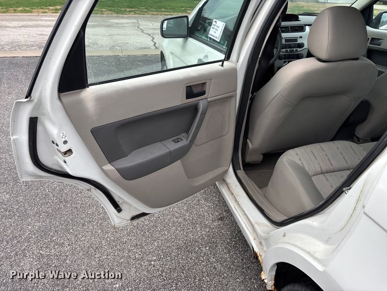 image for item FG0158 2009 Ford Focus SE 