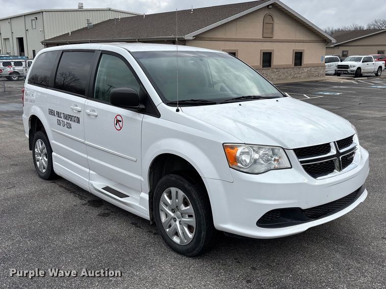 image for item FG0159 2015 Dodge Grand Caravan handicap accessible van