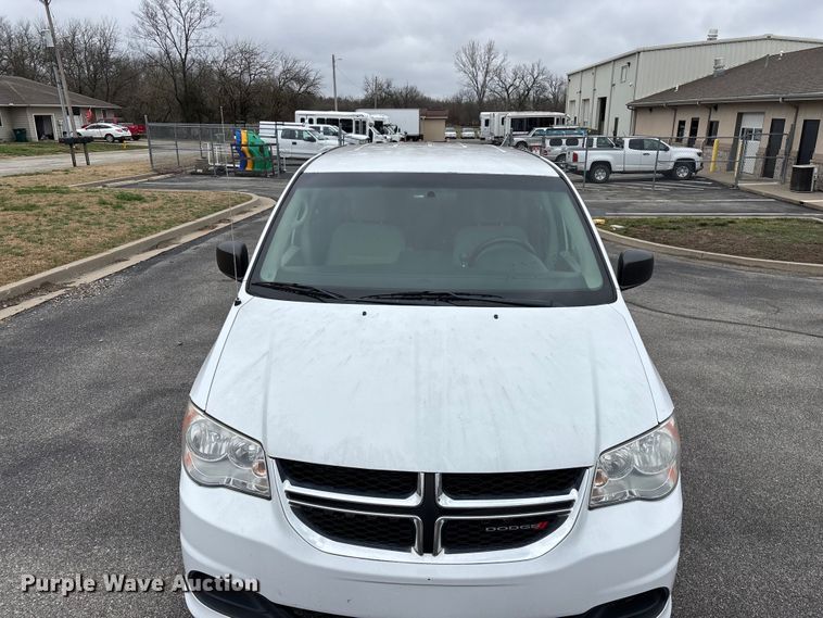 image for item FG0159 2015 Dodge Grand Caravan handicap accessible van