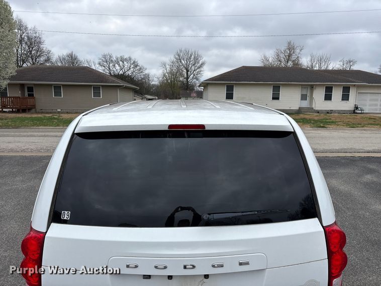 image for item FG0159 2015 Dodge Grand Caravan handicap accessible van