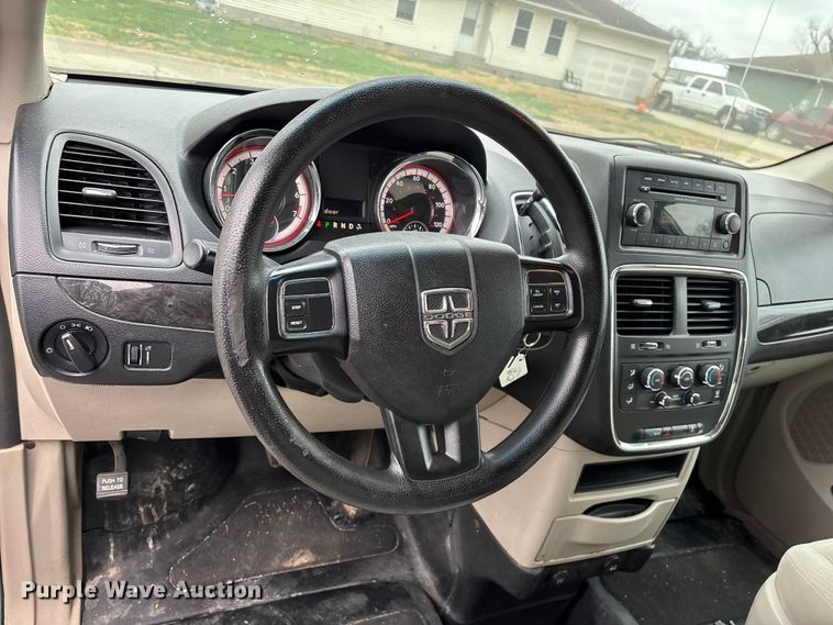 image for item FG0159 2015 Dodge Grand Caravan handicap accessible van
