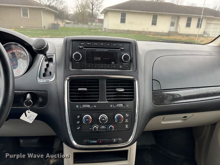 image for item FG0159 2015 Dodge Grand Caravan handicap accessible van