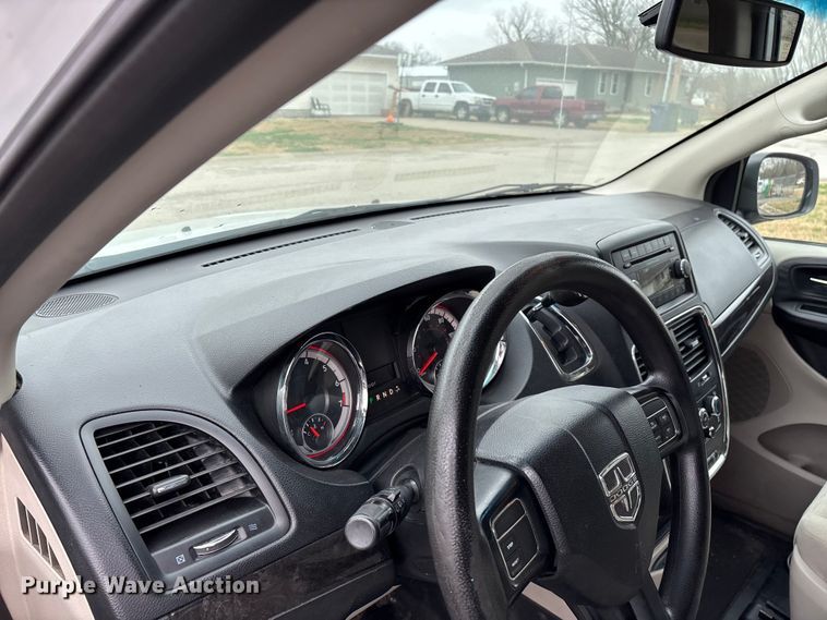 image for item FG0159 2015 Dodge Grand Caravan handicap accessible van