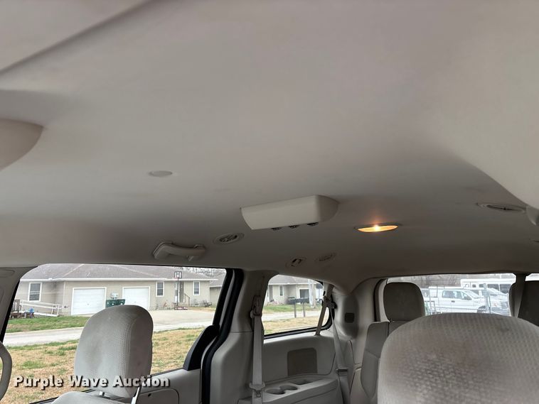 image for item FG0159 2015 Dodge Grand Caravan handicap accessible van