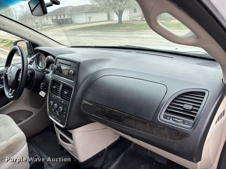 image for item FG0159 2015 Dodge Grand Caravan handicap accessible van