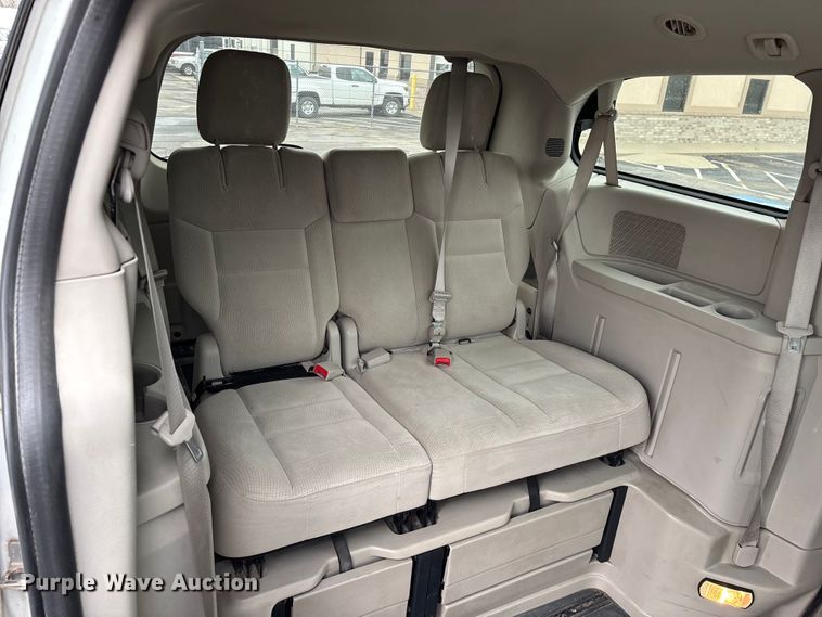 image for item FG0159 2015 Dodge Grand Caravan handicap accessible van