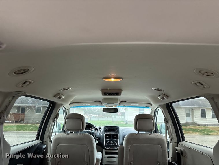 image for item FG0159 2015 Dodge Grand Caravan handicap accessible van