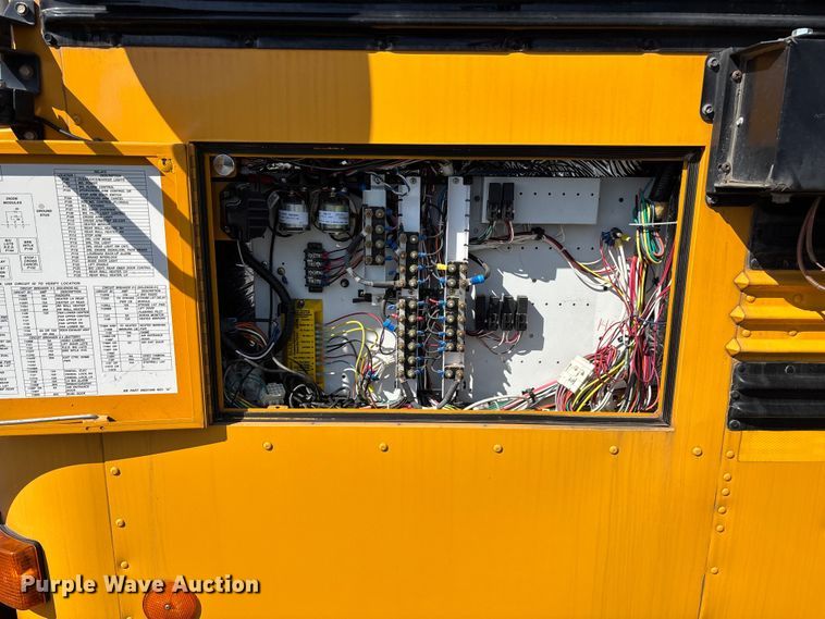 image for item FG0162 2007 Blue Bird All American school bus