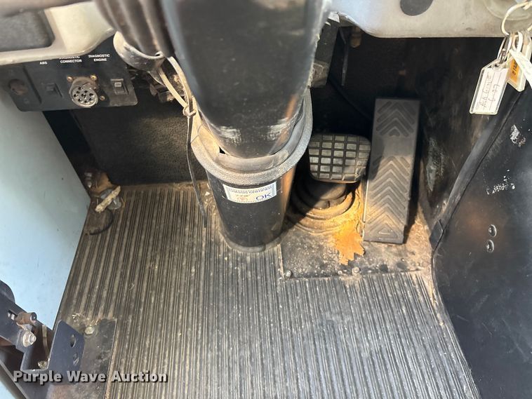 image for item FG0162 2007 Blue Bird All American school bus