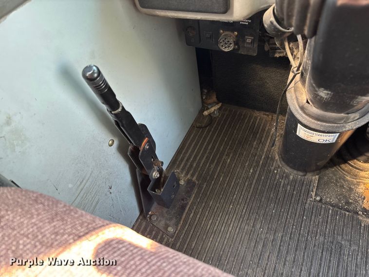 image for item FG0162 2007 Blue Bird All American school bus