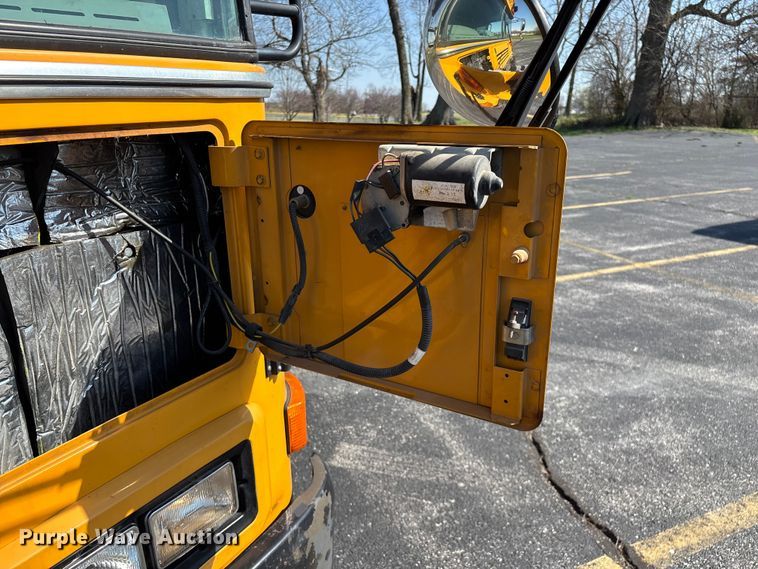 image for item FG0162 2007 Blue Bird All American school bus