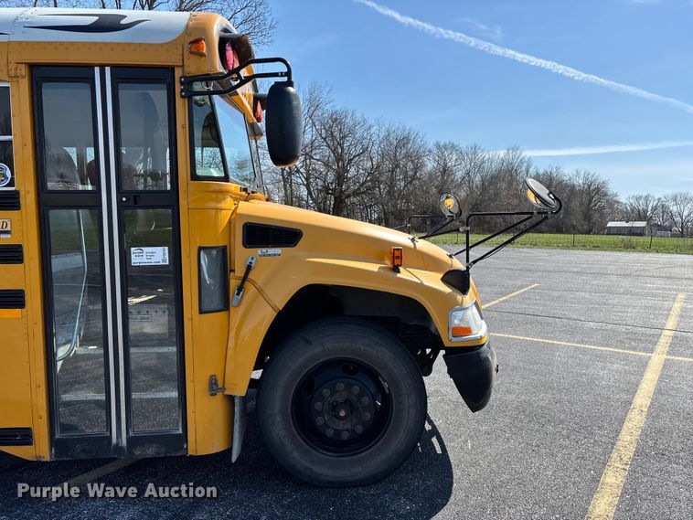 image for item FG0163 2009 Blue Bird Vision school bus