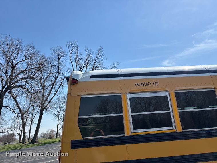 image for item FG0163 2009 Blue Bird Vision school bus