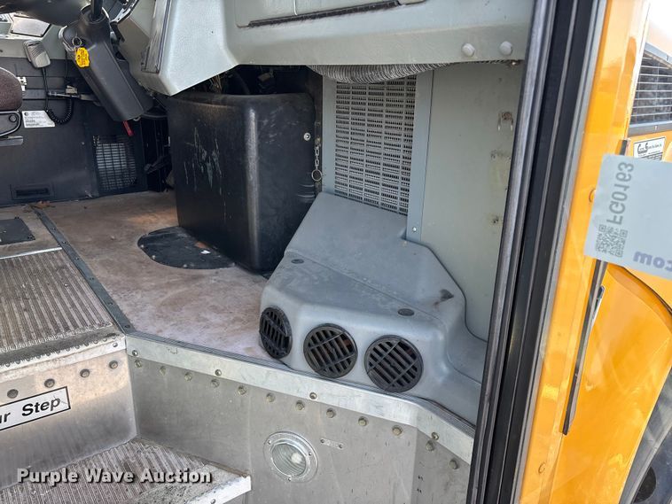 image for item FG0163 2009 Blue Bird Vision school bus