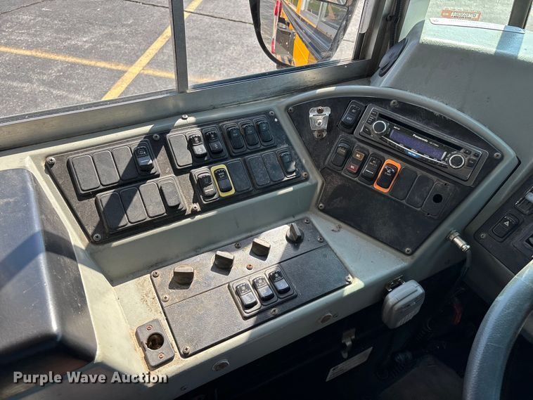 image for item FG0163 2009 Blue Bird Vision school bus