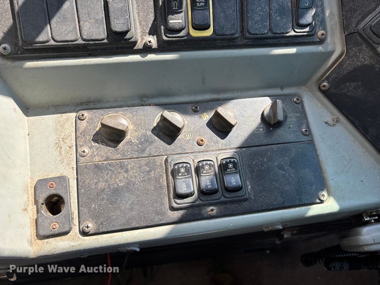 image for item FG0163 2009 Blue Bird Vision school bus