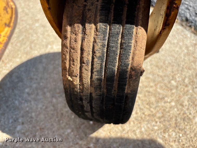 image for item FG0164 1998 Woods RD7200 finish mower