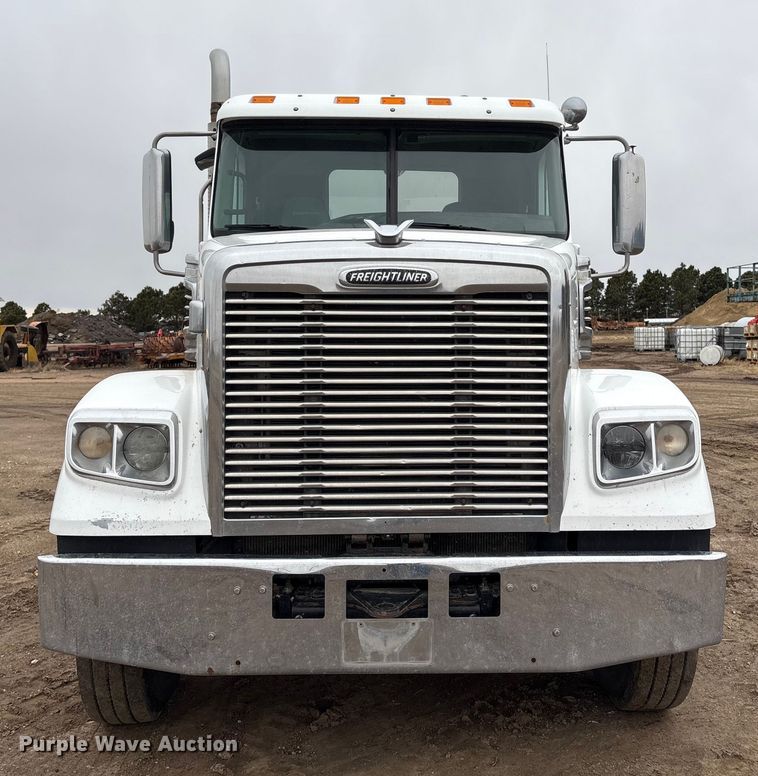 image for item FG2532 2011 Freightliner Coronado semi truck