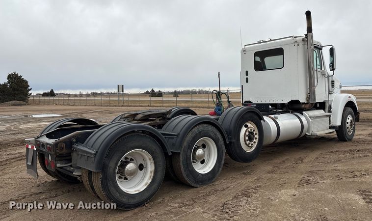 image for item FG2532 2011 Freightliner Coronado semi truck