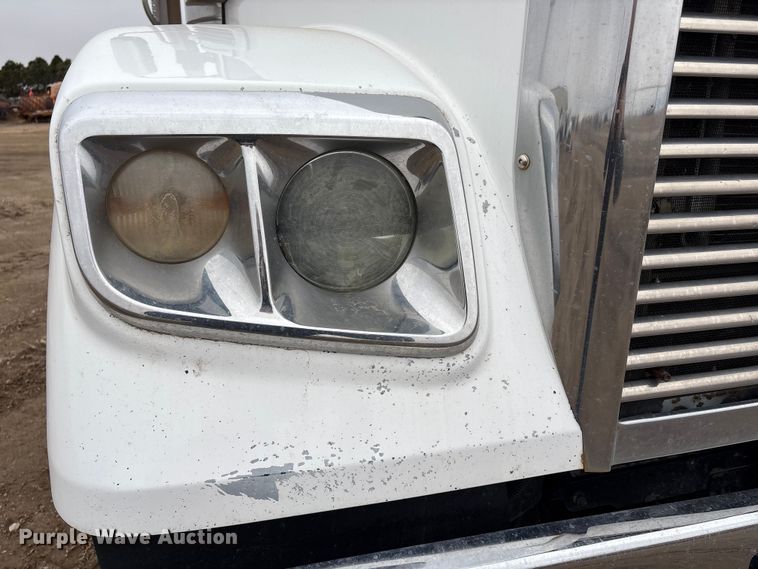 image for item FG2532 2011 Freightliner Coronado semi truck