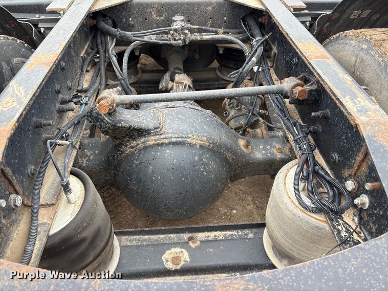 image for item FG2532 2011 Freightliner Coronado semi truck