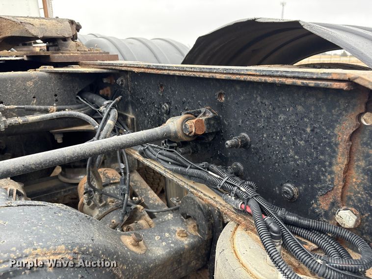 image for item FG2532 2011 Freightliner Coronado semi truck